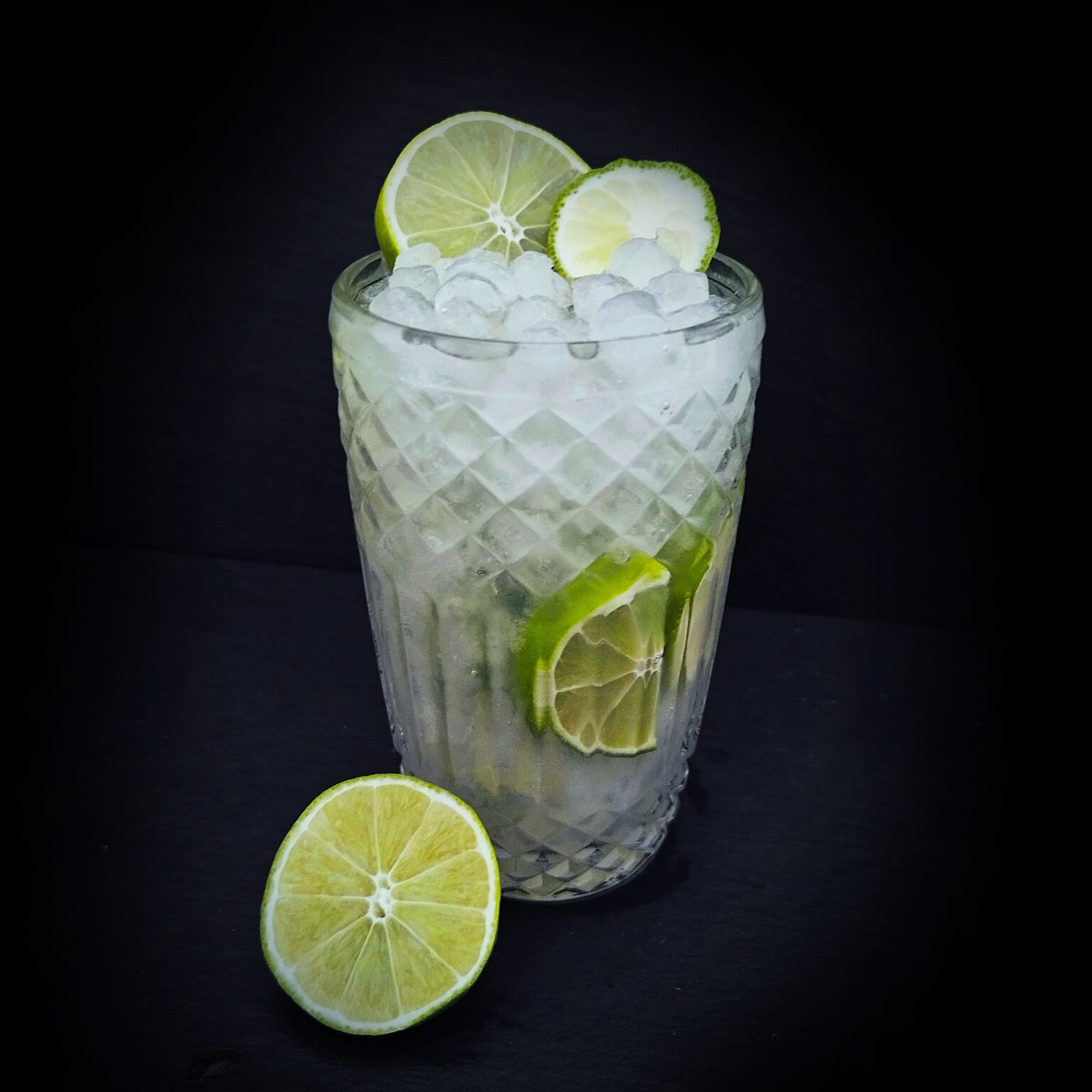 Elixir Cocktail Caipirinha Cachaca lima azucar